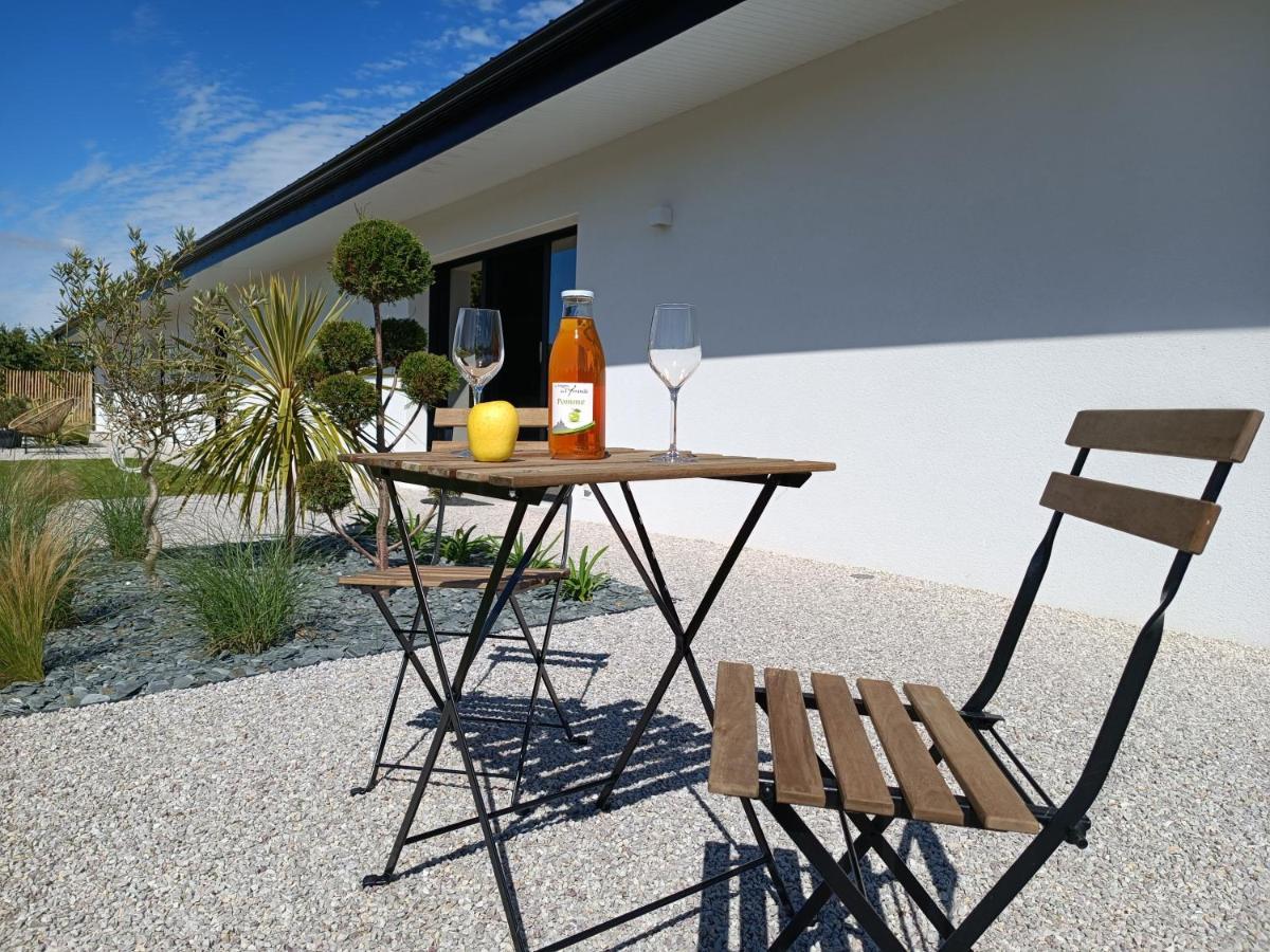 Maison Bailly Ducey-Les Cheris Exterior foto